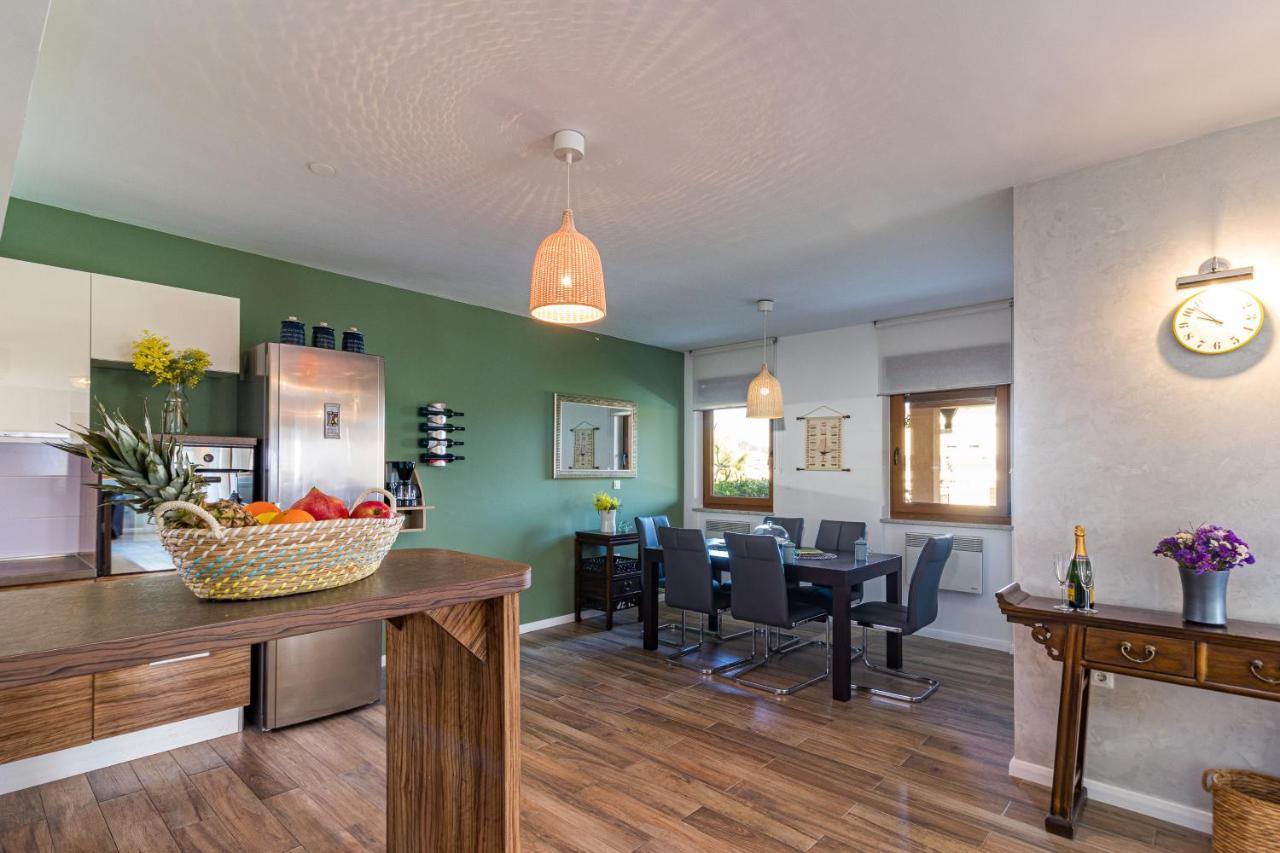 Lovely Istrian Apartment With A Private Swimming Pool And A Charming Garden Банджоле Экстерьер фото