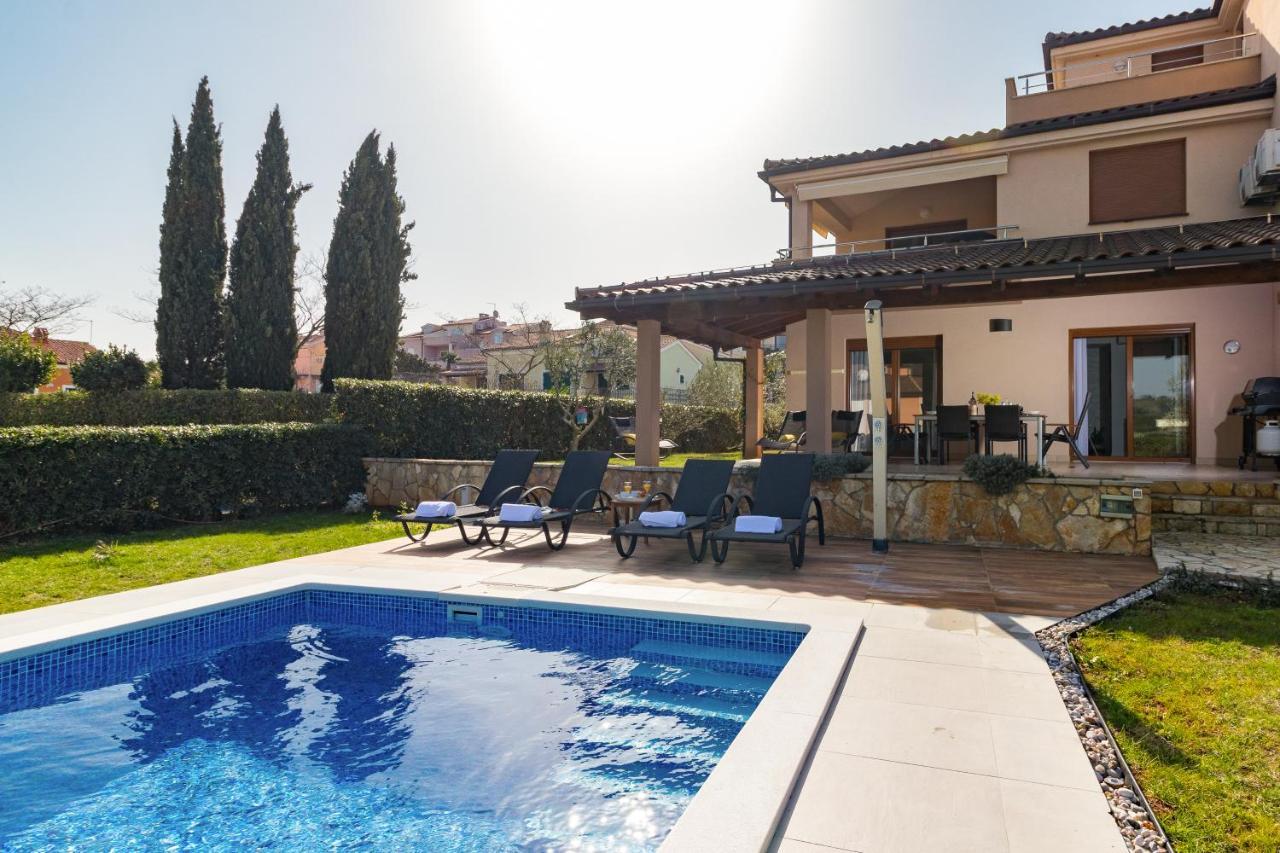 Lovely Istrian Apartment With A Private Swimming Pool And A Charming Garden Банджоле Экстерьер фото
