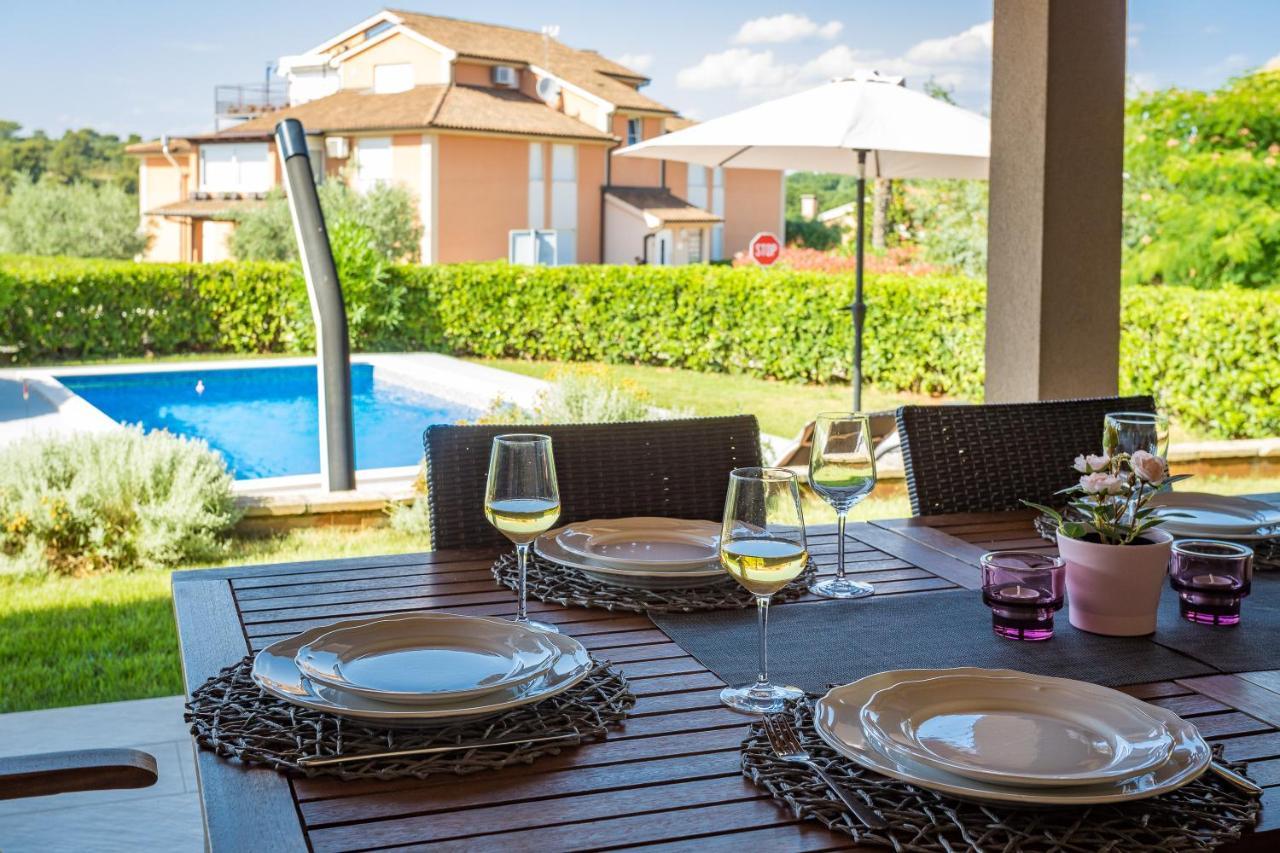 Lovely Istrian Apartment With A Private Swimming Pool And A Charming Garden Банджоле Экстерьер фото